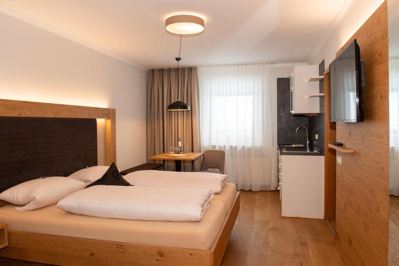 Hotel Bockmaier Oberpframmern Eksteriør billede