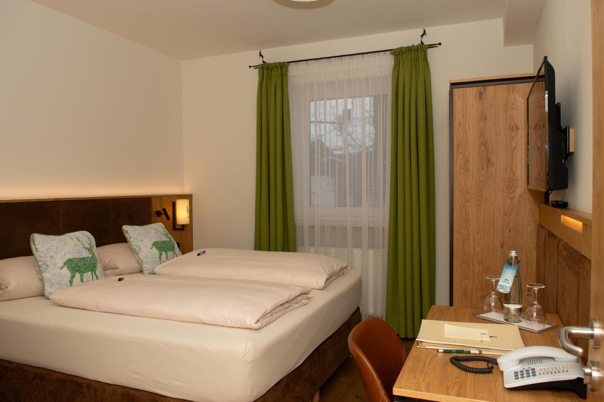 Hotel Bockmaier Oberpframmern Eksteriør billede
