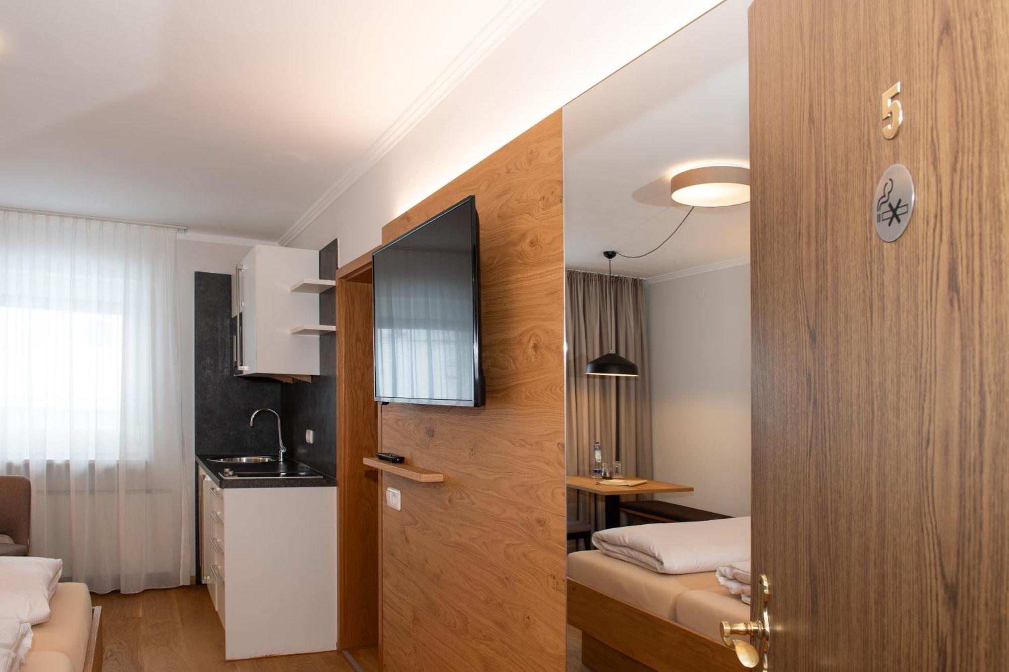 Hotel Bockmaier Oberpframmern Eksteriør billede